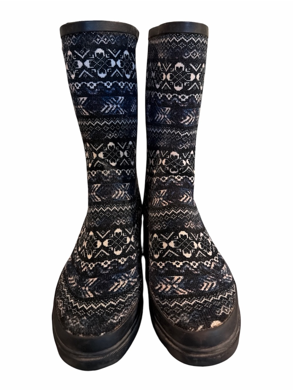 MUKLUKS Women's Black & White Patterned Knit Rain Boots. Size: 8